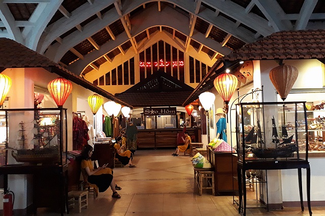 Chợ cổ Cần Thơ sở hữu kiến trúc đặc sắc, là điểm tham quan và mua sắm hấp dẫn dành cho du khách