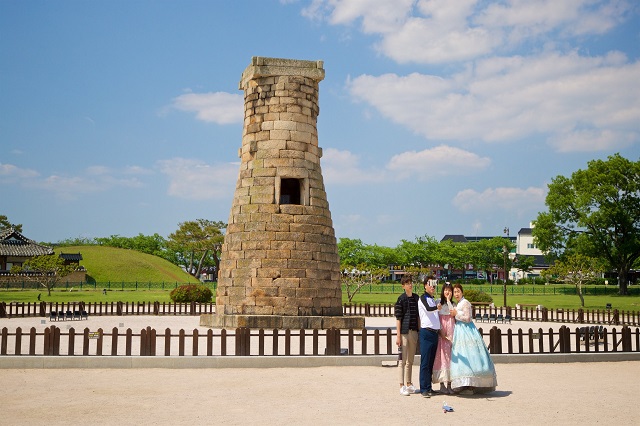 Khu di tích lịch sử Gyeongju là địa điểm tham quan được nhiều du khách ghé đến