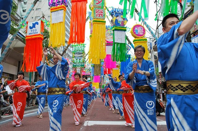 Những màn diễu hành hoành tráng là hoạt động đặc sắc trong lễ hội Tanabata