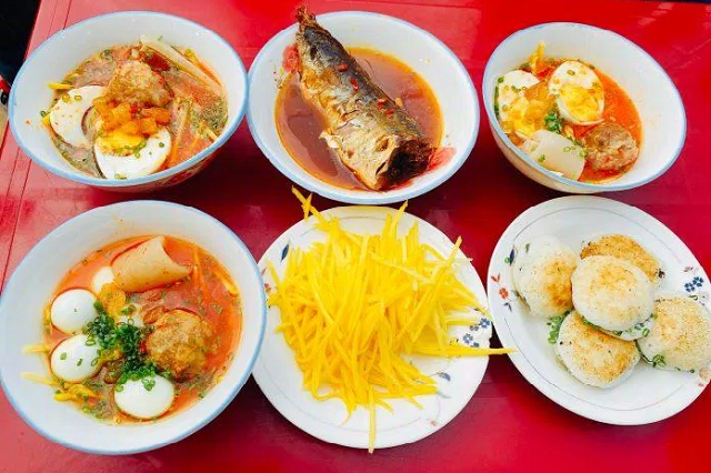 Bánh căn tại Bánh căn Lân Nguyệt chắc chắn làm bạn thỏa mãn vị giác
