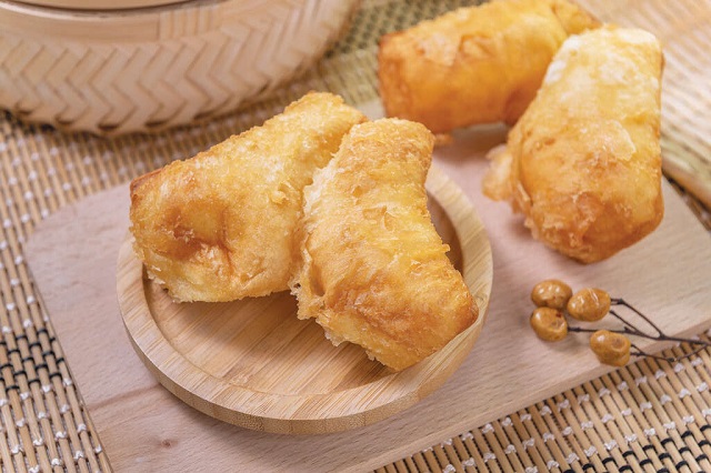 Shuāngbāotāi – món bánh rán sinh đôi, tuy đơn giản nhưng vô cùng bắt miệng