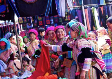 Ghé thăm những phiên chợ nhộn nhịp nhất phố núi Sapa