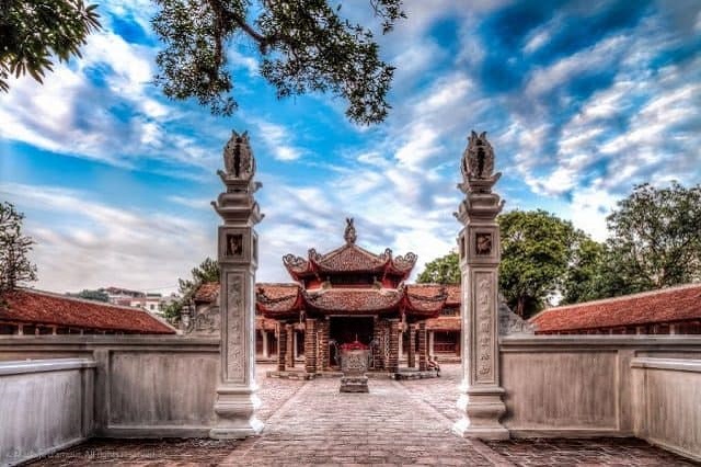Chùa Láng là một trong những công trình kiến trúc cổ kính nổi tiếng ở Hà Nội