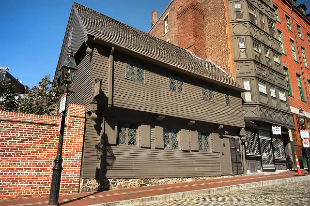 Paul Revere House là một trong những tòa nhà có lịch sử lâu đời tại Boston